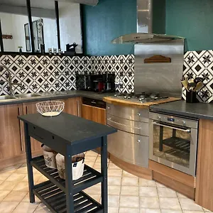https://maison-en-pierre-de70-m2-au-coeur-dun-hameau.hotels-rhonealpes.com